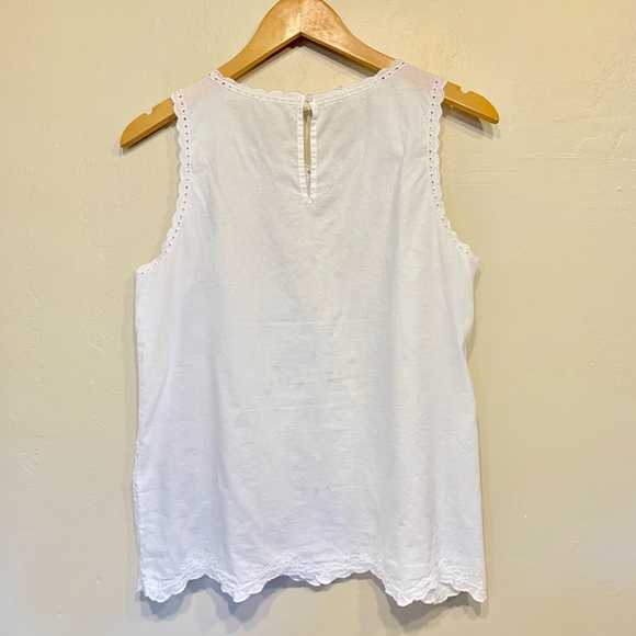 GAP Vintage Throwback White Eyelet Lace Crochet Sleeveless Blouse Boho Tank Top - Picture 4 of 6
